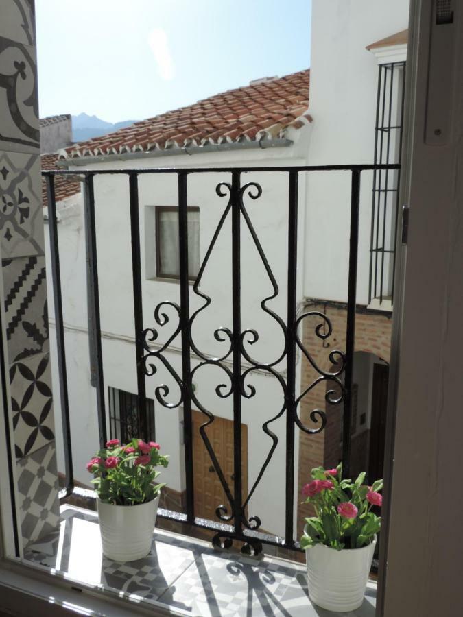 Casa las tres Conchas  Yunquera Exterior foto
